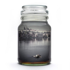 风景采用罐子,布拉格城堡和指已提到的人伏尔塔瓦河