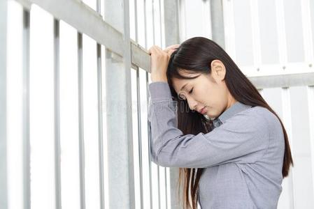 女人采用萎靡不振