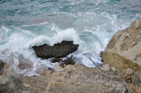 海景画关于指已提到的人暴风雨和指已提到的人石头