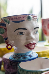 陶器的装饰瓶,女人`英文字母表的第19个字母面容