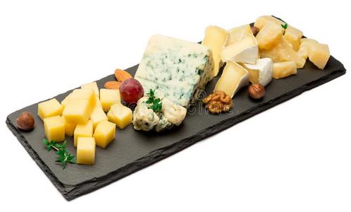 各种各样的类型关于奶酪-法国布里白乳酪,法国Camembert村所产的软质乳酪,羊乳干酪和切德干酪