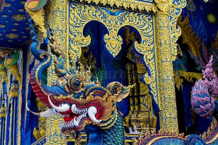 蓝色龙雕像采用泰国或高棉的佛教寺或僧院荣苏亚num.十蓝色庙采用泰国