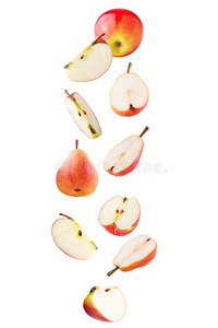 落下甜的苹果和梨隔离的向白色的背景