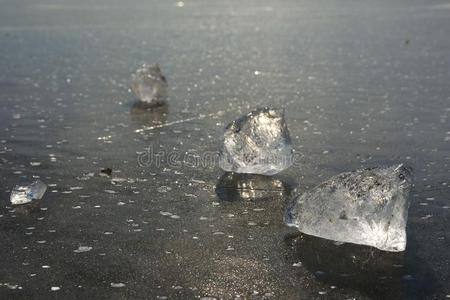 抽象的关于冷冻的湖,织地粗糙的模式采用一件关于冰.平的