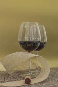 红色的葡萄酒主题_两个葡萄酒眼镜