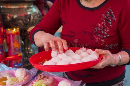 中国人虔诚的信仰,仪式的祭品,猪肉,蔬菜