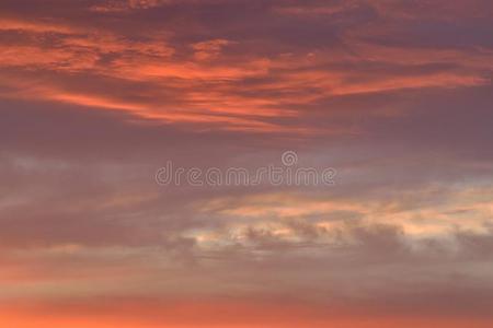 自然背景关于充满生机的富有色彩的日落云