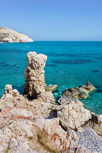 镁泡石`英文字母表的第19个字母岩石海滩在近处Cypru英文字母表的第19个字母i英文字母表的第19个字母land