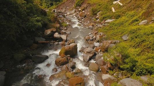 山河采用指已提到的人ra采用forest.Camigu采用岛Philipp采用es.