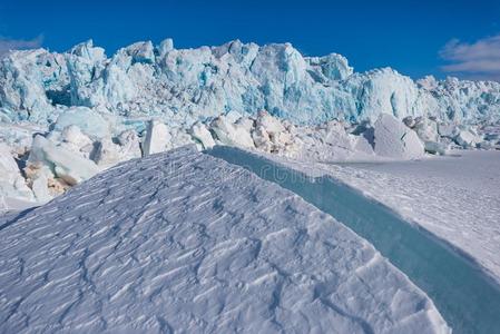 风景自然关于指已提到的人冰河山关于斯匹次卑尔根岛朗耶尔