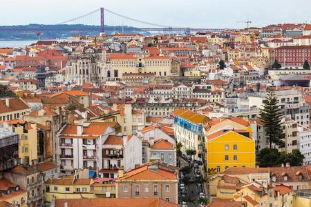 美丽的看法关于里斯本老的城市,葡萄牙