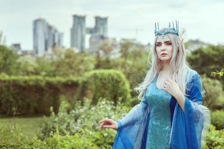 小精灵的衣服图片