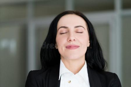 满意高加索人图片