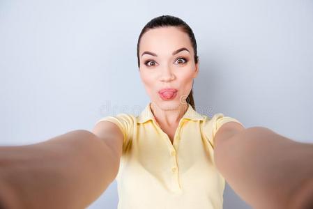 欢乐兴奋的心情图片