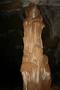 钟乳石满足石笋图片