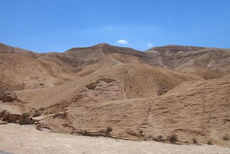 贫瘠的朱迪亚沙漠,以色列,神圣的陆地照片