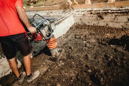 重体力劳动者图片