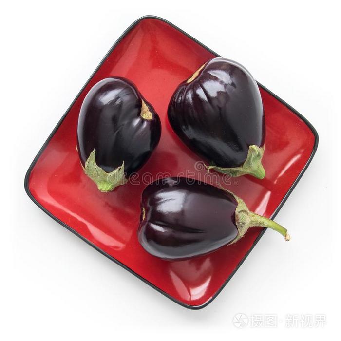有机的茄子向一红色的pl一te