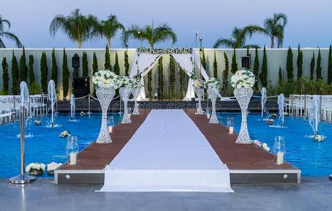 以色列海法︰ 石鹰雕像和在巴哈伊花园 bab 陵墓曼谷市ja