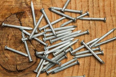 金属长钉份额关于钢钉子照片