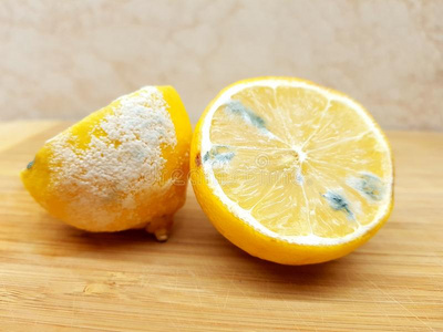 腐烂的柠檬图片