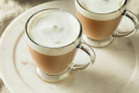 从圣保罗大教堂俯瞰雾天的伦敦鸟瞰图屋顶俯瞰伦敦雾