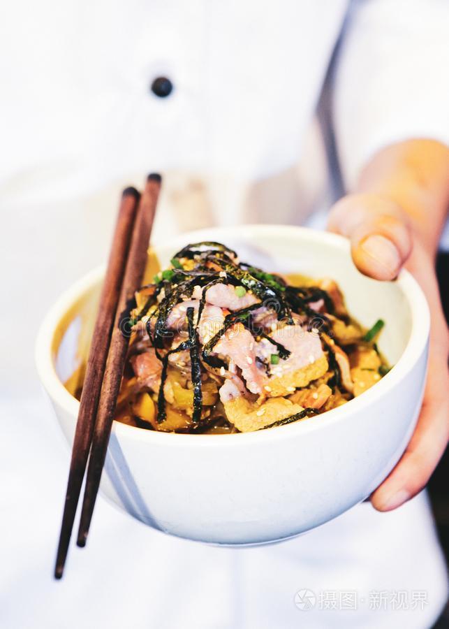 日本人食物,辛辣的猪肉和稻日本人方式,日本人-SaoTomePrincipe圣多美和普林西比