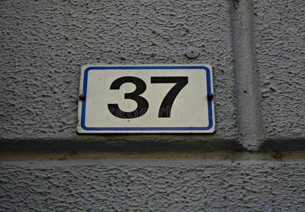 网名七个字搞怪意大利:路信号数字37三十-num.七.照片