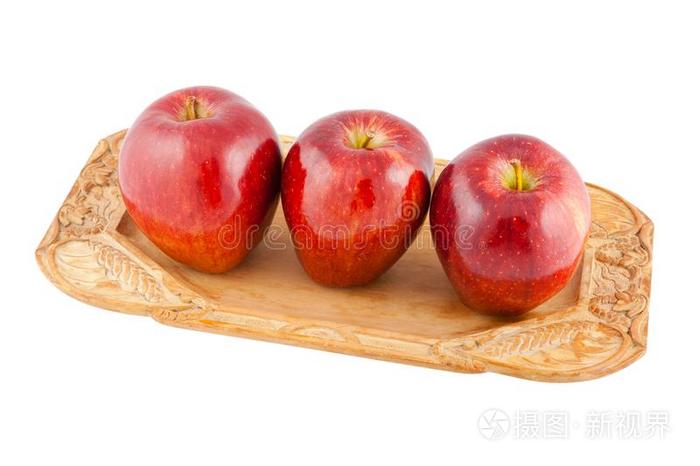 num.三红色的苹果