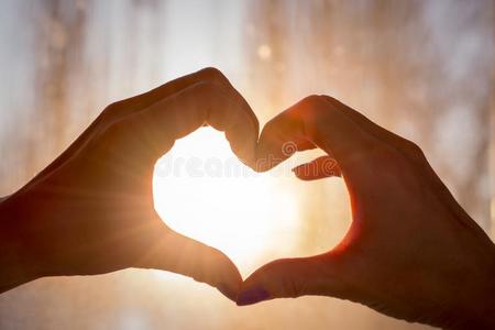 手指爱心图片