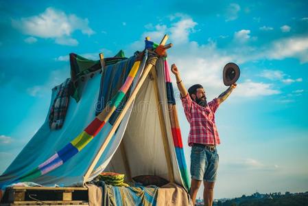 帐篷无忧无虑图片