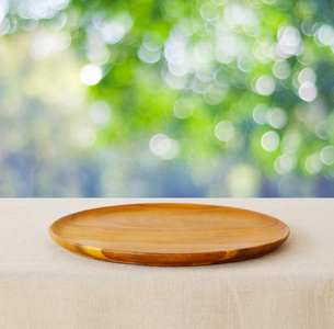 变盘食物背景,空的木制的盘子,盘子为厨房产品diameter直径照片