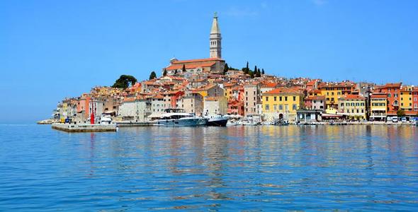 米娅教堂关于saotomeprincipe圣多美和普林西比.尤菲米娅钟塔照片