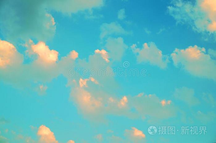 极好的云和美丽的蓝色天背景和云一