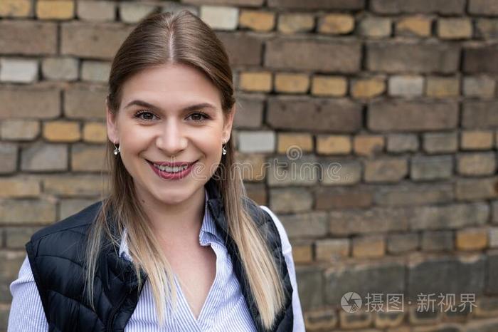 美丽的高加索人女人肖像