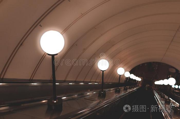 六月26,2018.莫斯科地下铁道在夜