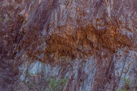 花岗岩墙和参差不齐的边照片