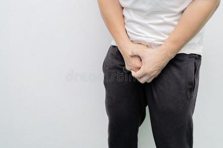 一男人和手佃户租种的土地他的胯部照片