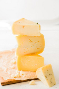 许多荷兰奶酪图片-许多荷兰奶酪素材-许多荷兰奶酪插画-摄图新视界