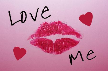 粉红色的吻口红图片