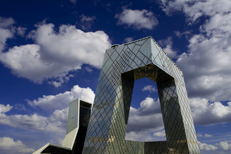 台对市中央电视台相机记录上模糊背景的人们在咖啡馆视频监控的图标