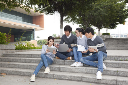 校园友谊图片-校园友谊素材-校园友谊插画-摄图新视界