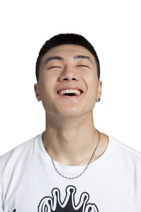 棚拍年轻男人的表情照片