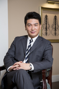 中年男性照片图片