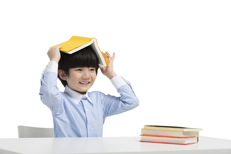 动漫男生读书图图片