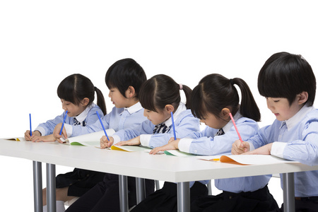 写作业的小男孩图片-写作业的小男孩素材-写作业的小男孩插画-摄图新