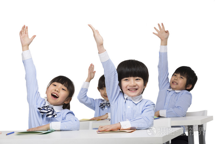 小学生上课举起手照片 正版商用图片3ad47f 摄图新视界