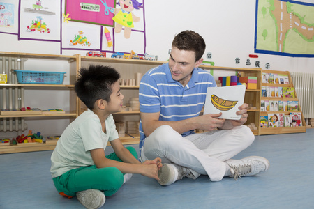 学生学前教育图片