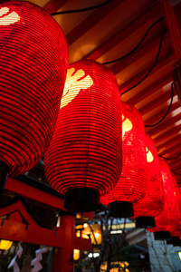 对齐的日式灯笼图片