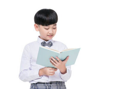 呐喊学生快乐的小学生在看书照片